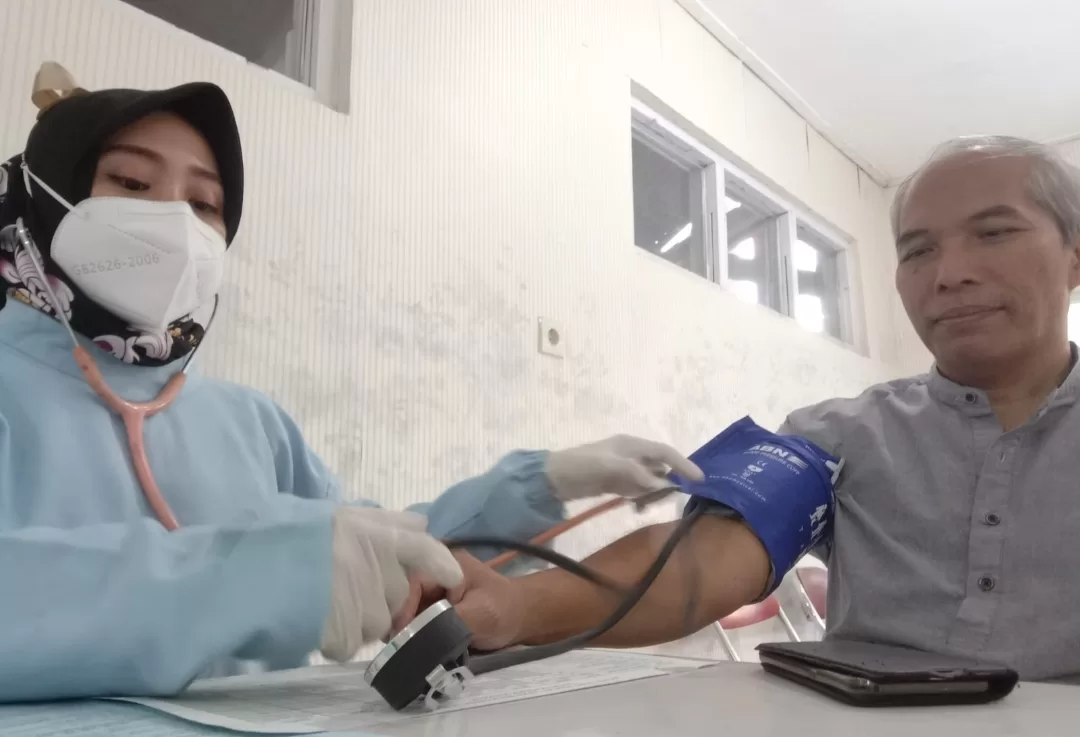 Keren!!, Rektor, Dosen dan Mahasiswa UMS Jember Rame-rame Sedekah Darah