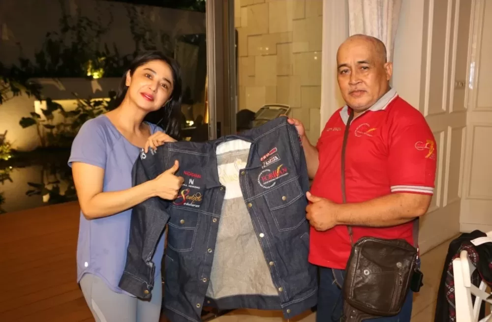 Mendapat Restu Dari Eyangnya, Dewi Perssik Jadi Pengurus FORWAN