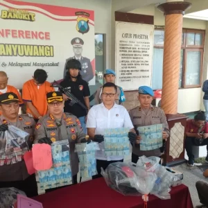 Kurang Dari 24 Jam, Polisi Tangkap Pembobol ATM Di Banyuwangi