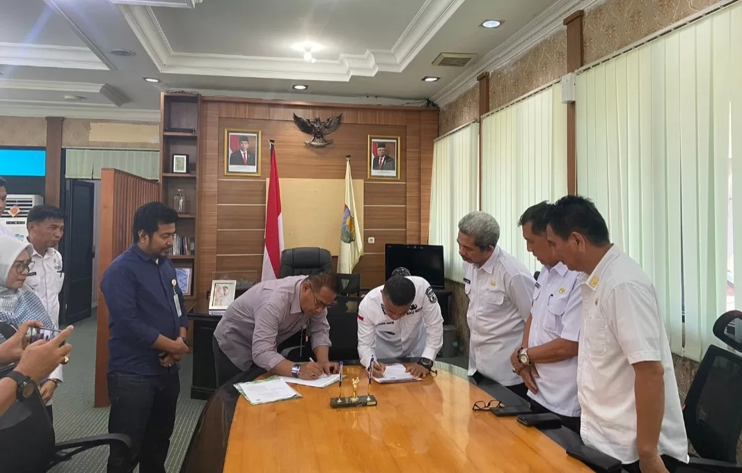 Pemkot Palu Teken Kerjasama Perum Bulog Sulteng Pengadaan Dan Penyaluran Beras ASN