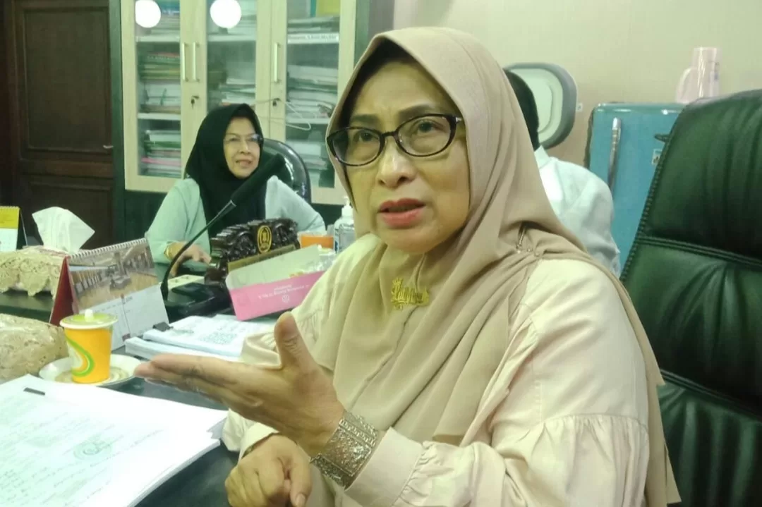 Komisi B Dorong Pemkot Bebaskan Retribusi Stand Pedagang Pasar Turi