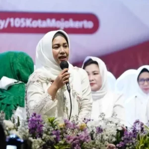 Bersholawat Bersama Habib Syech Berharap Berkah Bagi Masyarakat & Kota Mojokerto Bersholawat Bersama Habib Syech Berharap Berkah Bagi Masyarakat & Kota Mojokerto