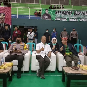 Rangsang Siswa Terus Belajar Merdeka, Imam Jawahir Dapat Penghargaan Dinas Pendidikan Jatim Rangsang Siswa Terus Belajar Merdeka, Imam Jawahir Dapat Penghargaan Dinas Pendidikan Jatim