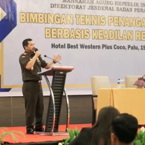 Kajati Sulteng Paparkan Materi Penerapan Restorative Justice Dalam Tahap Penuntutan