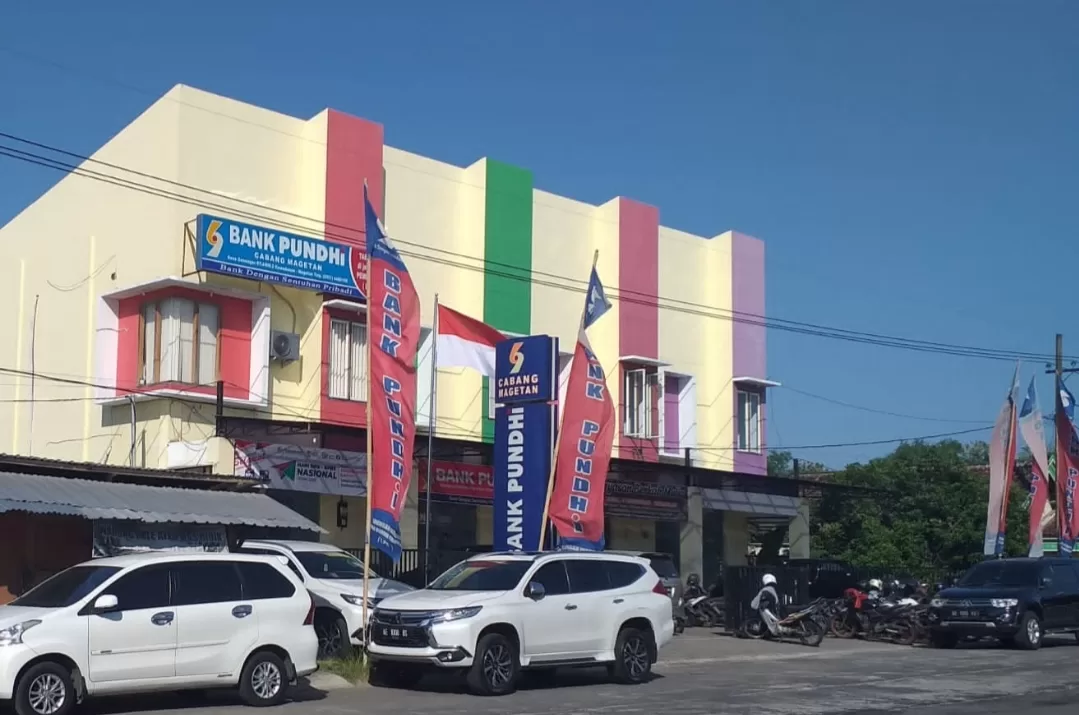 PT BPR Pundhi Arta Indonesia Sabet 2 Penghargaan Di Ajang Top 100 BPR Award 2023