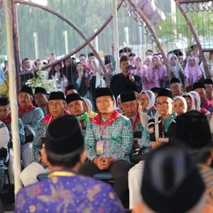 Hari Ini Giliran Calon Jemaah Haji Kloter 24 Tuban Diberangkatkan Hari Ini Giliran Calon Jemaah Haji Kloter 24 Tuban Diberangkatkan