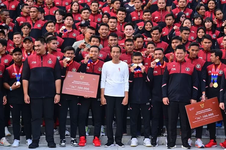 Beri Bonus SEA Games, Presiden Jokowi Menyarankan Berinvestasi