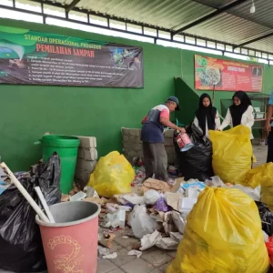 Siswa SD dan SMP Banyuwangi Kelola Sampah Berkelanjutan