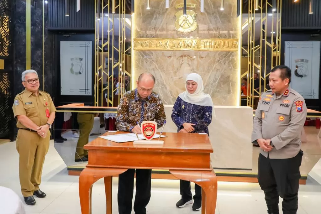 Enam Orang Korban TPPO di Thailand Asal Jatim Diserahkan ke Gubernur Khofifah