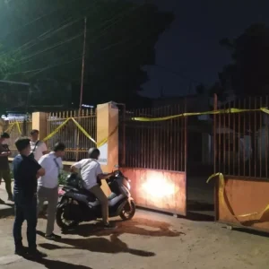 Diduga Tempat Penimbunan Solar Bersubsidi, Gudang Di Pasuruan Di Segel Petugas Diduga Tempat Penimbunan Solar Bersubsidi, Gudang Di Pasuruan Di Segel Petugas