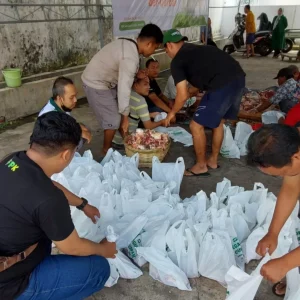 Kantor Pegadaian Deputy Area Bisnis Jember Sembelih Satu Ekor Sapi Dan Tiga Ekor Kambing Kantor Pegadaian Deputy Area Bisnis Jember Sembelih Satu Ekor Sapi Dan Tiga Ekor Kambing