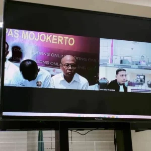 Empat Tersangka Korupsi CSR Kota Mojokerto Divonis 1 Tahun Penjara Empat Tersangka Korupsi CSR Kota Mojokerto Divonis 1 Tahun Penjara