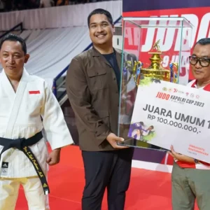 Polda Metro dan Polda Jabar Juara Kembar Judo Kapolri Cup 2023