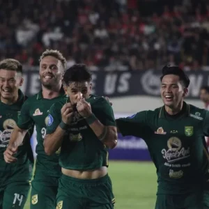 Drama 5 Gol, Persebaya Sikat Persis
