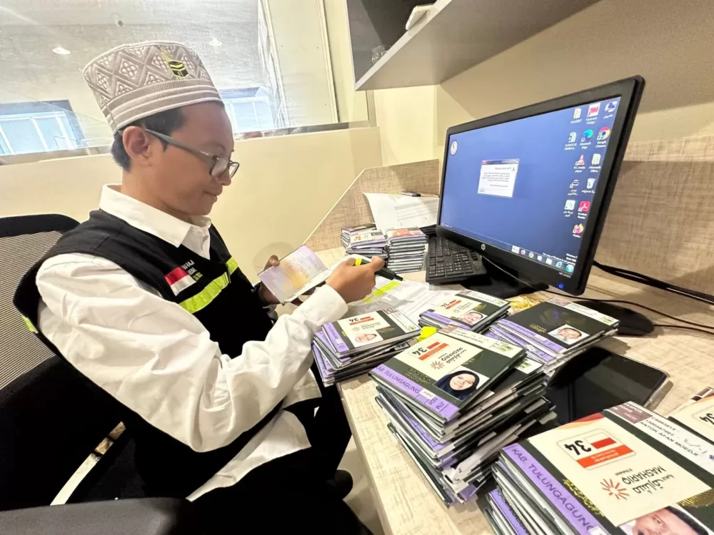 Petugas Siapkan Ribuan Dokumen Kepulangan Jemaah Haji dari Madinah