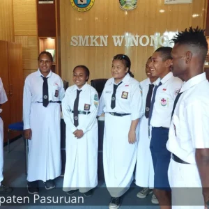 Sepuluh Pelajar Papua Ikuti Program ADEM di SMA Negeri Winongan Pasuruan Sepuluh Pelajar Papua Ikuti Program ADEM di SMA Negeri Winongan Pasuruan