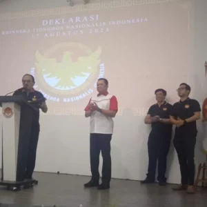 Eros Djarot : Tolong Tertibkan Presiden