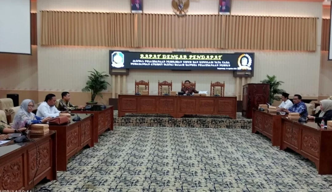 Penertiban Pemasangan Atribut Partai Peserta Pemilu, DPRD Banyuwangi Gelar Hearing