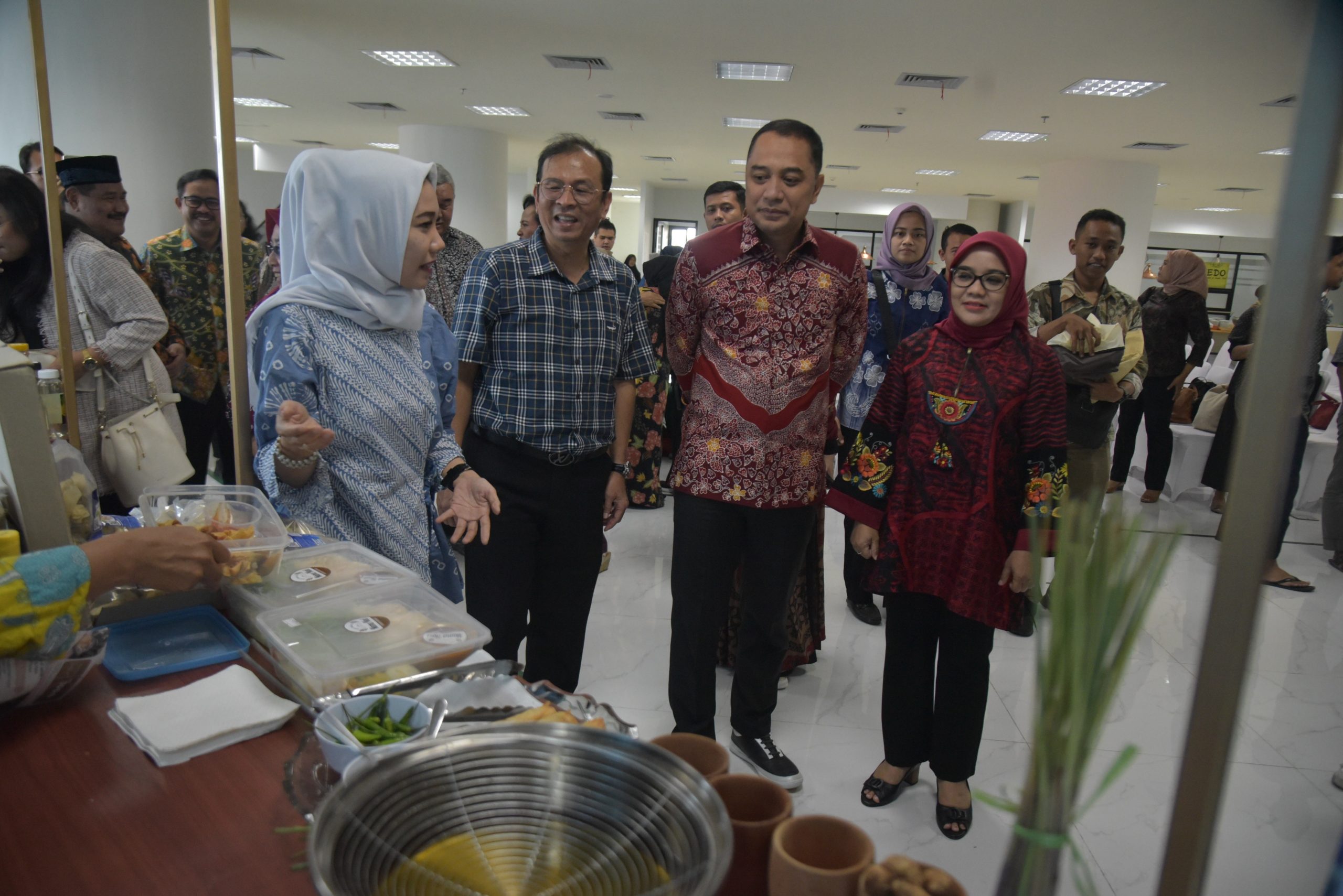 UMKM Surabaya Hadir di Theater Rasa Food Court ASEEC Unair