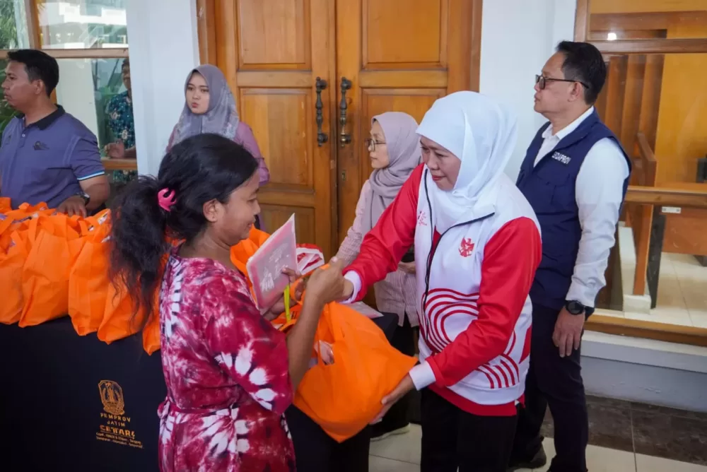 Janda dan Perintis Kemerdekaan Terima Paket Sembako Pemprov Jatim