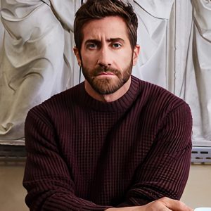 Penulis ungkap Jake Gyllenhaal hampir ambil peran di film “Batman” Penulis ungkap Jake Gyllenhaal hampir ambil peran di film “Batman”