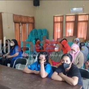 Putus Penyebaran Virus HIV Satpol-PP Amankan 19 PSK di Warung Remang Putus Penyebaran Virus HIV Satpol-PP Amankan 19 PSK di Warung Remang