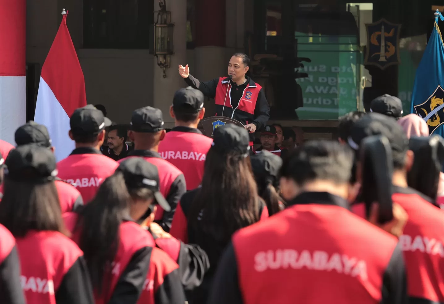 Lepas Kontingen Surabaya, Eri: Tahun Ini Target 150 Medali Emas Porprov Jatim 2023
