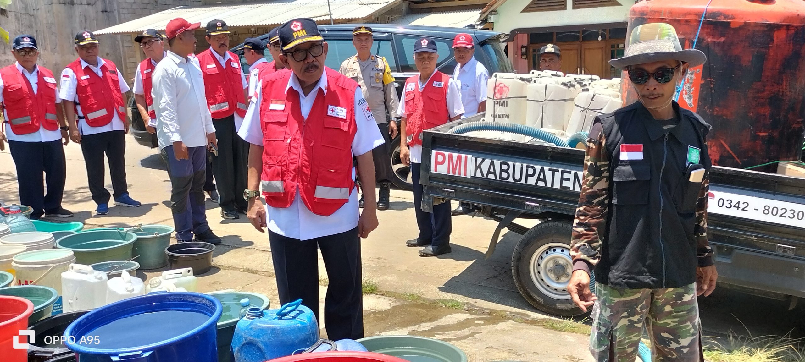 Ketua PMI Jatim Imam Utomo Imbau Warga Dusun Wonosari Blitar Hemat Air Bersih