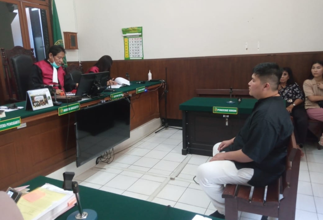 Pemalsu Merk dan Izin Edar di Surabaya Dituntut Pidana 4 Bulan