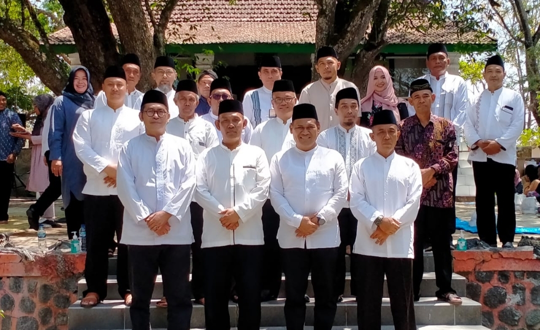DPRD Dan Forkompimda Ziarah Makam 7 Leluhur Kabupaten Magetan