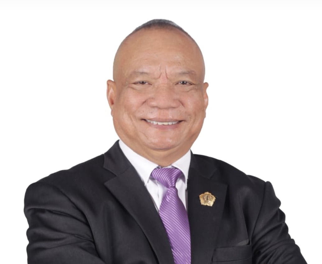 Standing Ovation Untuk Andi Widjajanto