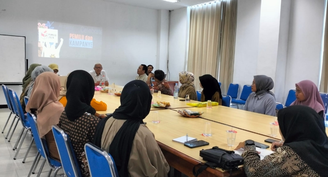 Prodi AP Umsida Gandeng Pusat Studi Kebijakan Publik Gelar FGD Transformasi Kampanye Politik