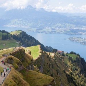 Minat wisatawan Indonesia ke Swiss terus meningkat sejak pandemi Minat wisatawan Indonesia ke Swiss terus meningkat sejak pandemi