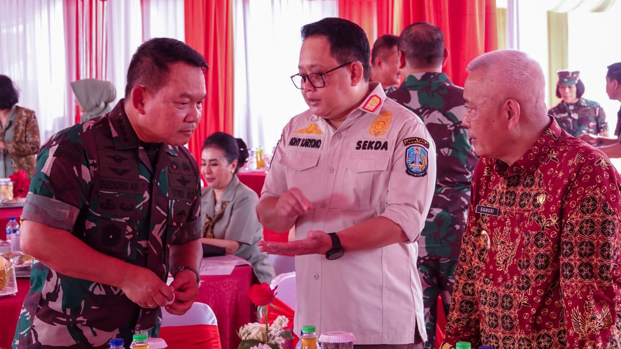 Penutupan TMMD di Malang,Sekdaprov Jatim Adhy: Gotong Royong Atasi Persoalan Bangsa