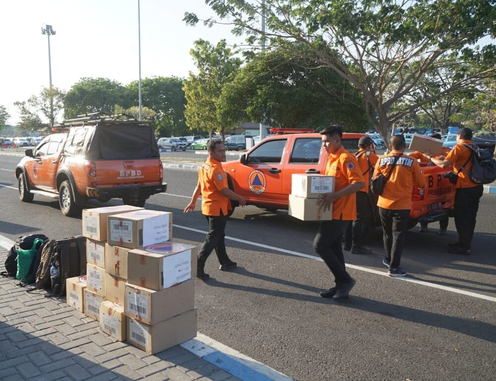 Pemprov Jatim Kirim Puluhan Ribu Masker dan Relawan ke Banjarmasin