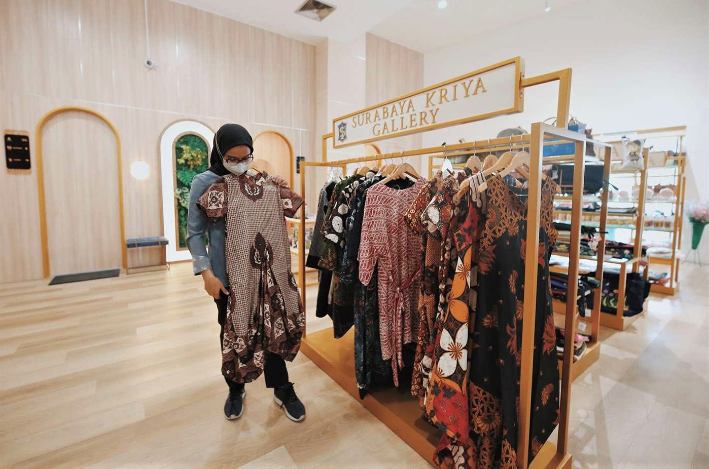 Batik Khas Surabaya Produk UMKM Sangat Diminati