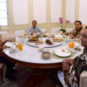 Jokowi Santap Siang Bersama 3 Capres, Ini Kata Prabowo, Anies dan Ganjar Jokowi Santap Siang Bersama 3 Capres, Ini Kata Prabowo, Anies dan Ganjar