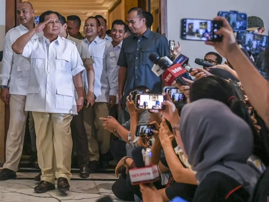 Diantar Ketum Partai Pengusung, Pagi ini Prabowo – Gibran Daftar KPU   