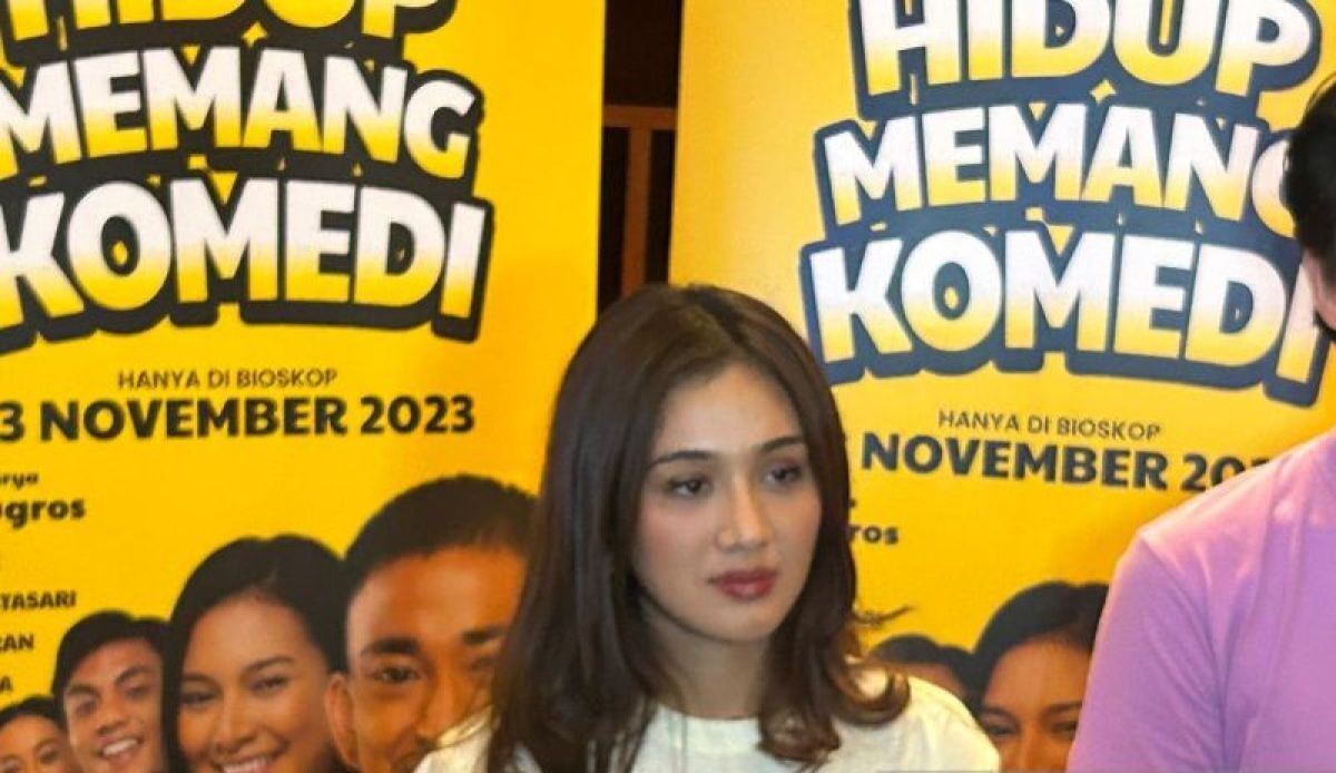 Zulfa Maharani: Harus tahan ketawa syuting film Srimulat