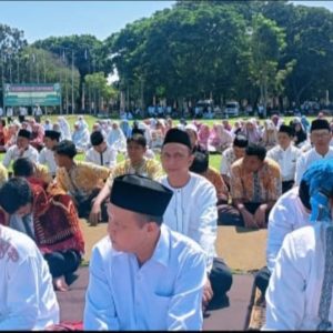 Kemenag Banyuwangi Bersama  Masyarakat Shalat Minta Hujan