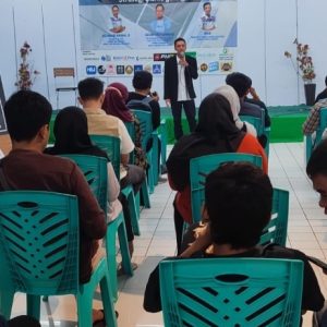 Upaya Tingkatkan Ekonomi, Puluhan Anak Muda Ikuti Seminar Digitalisasi