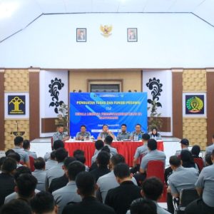 Satukan Langkah Demi Kemajuan Lapas Banyuwangi, Kalapas Gelar Rapat Dinas