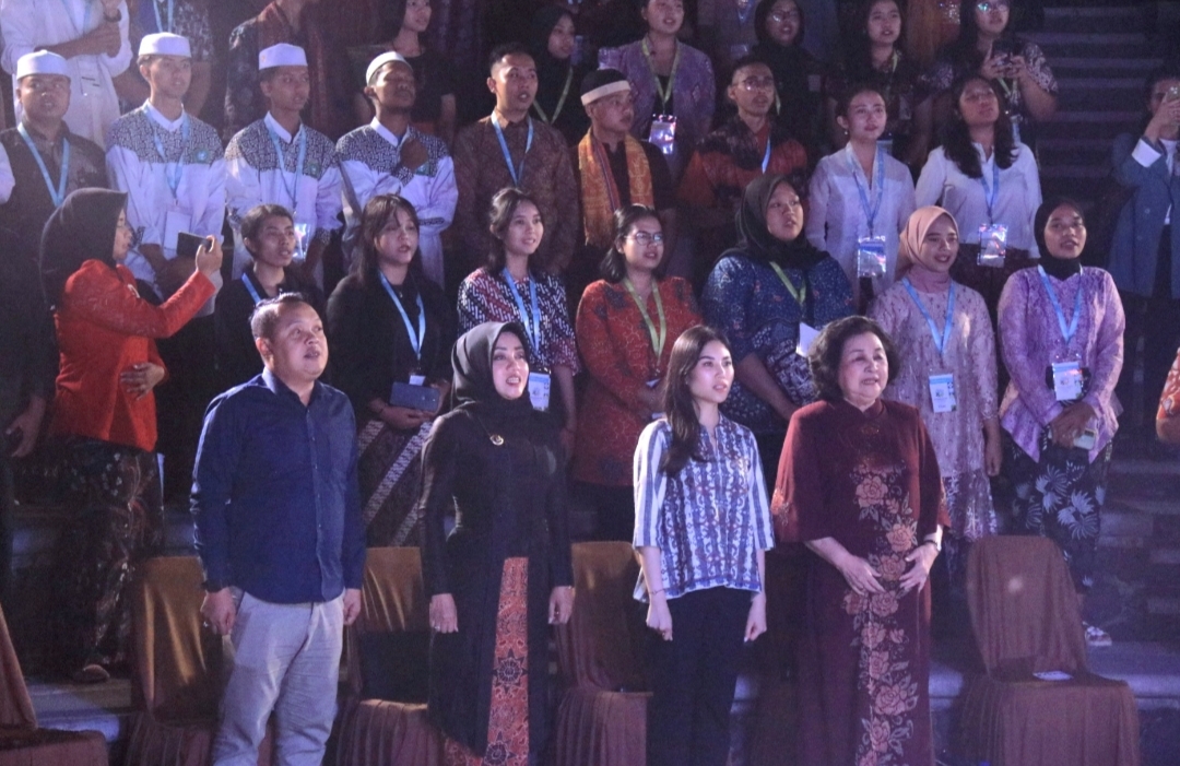 Bupati Ikfina Kenalkan Kemegahan Mojopahit Pada Jambore Pemuda International UTC Trawas
