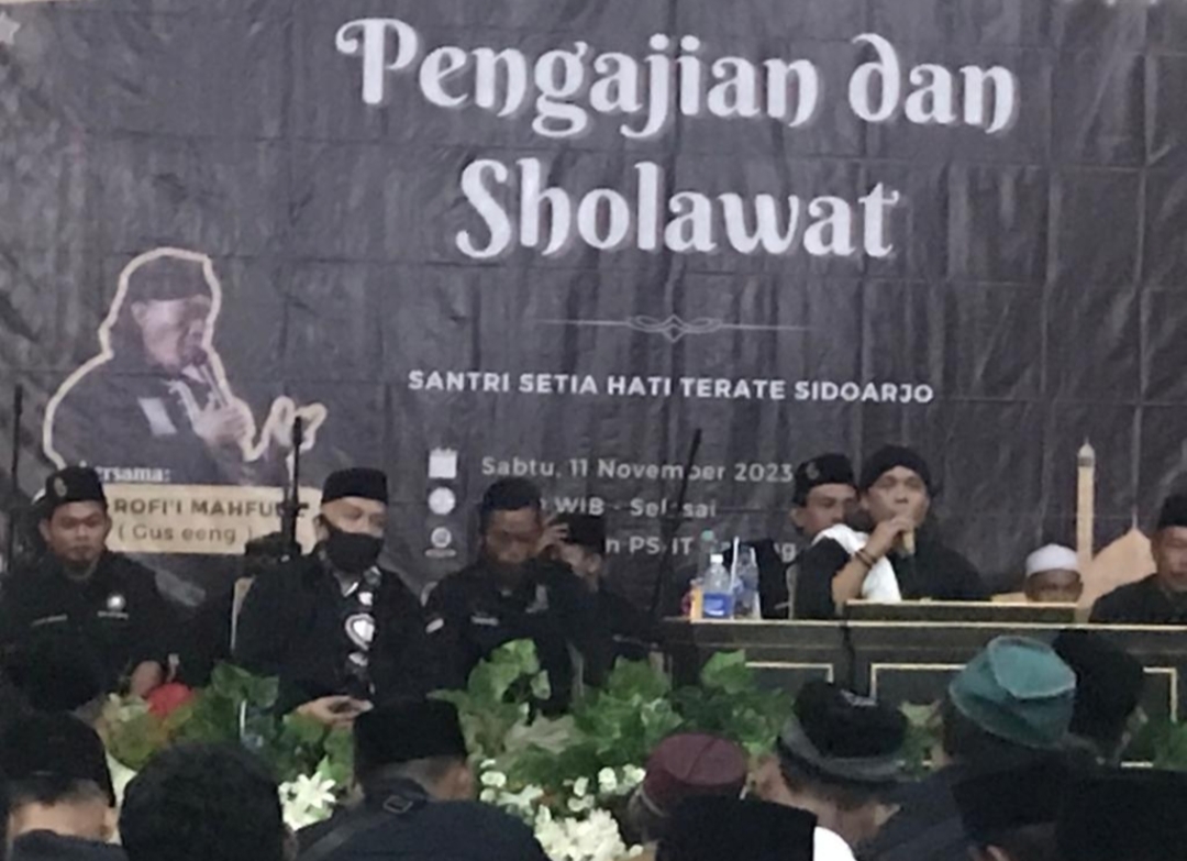 Lantunan Shalawat Getarkan Padepokan PSHT Cabang Sidoarjo