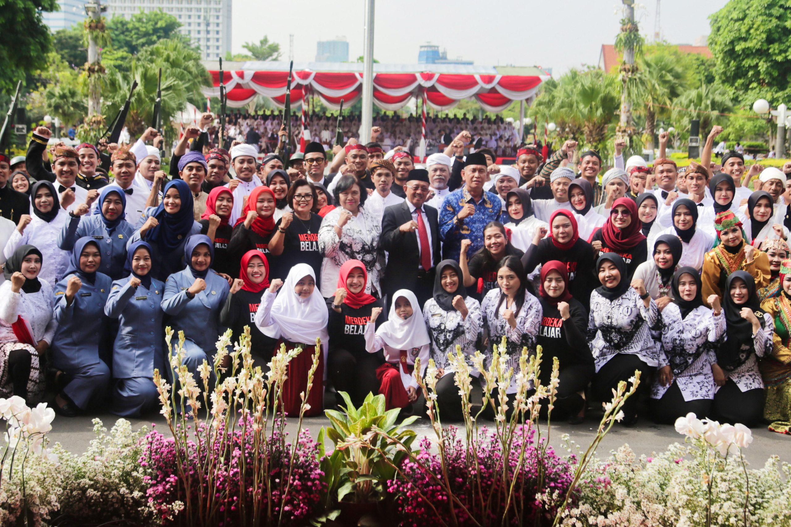 Hari Guru dan KORPRI 2023, Wawali Armuji Ajak Tingkatkan Dedikasi Membangun Bangsa