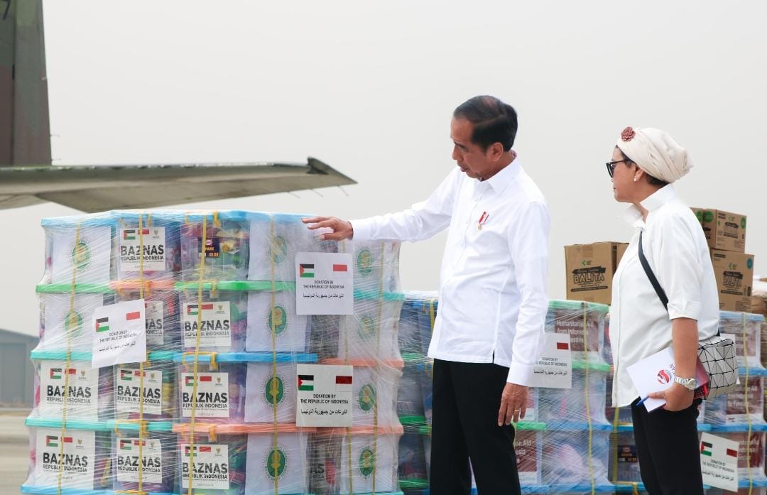 Presiden Jokowi Lepas Pengiriman Bantuan Kemanusiaan BAZNAS ke Palestina