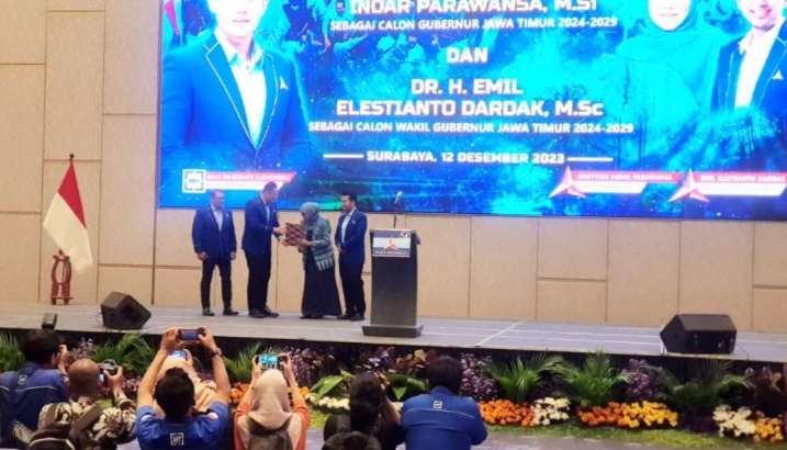 Pilgub Jatim, Khofifah Kantongi Rekom Tiga Partai