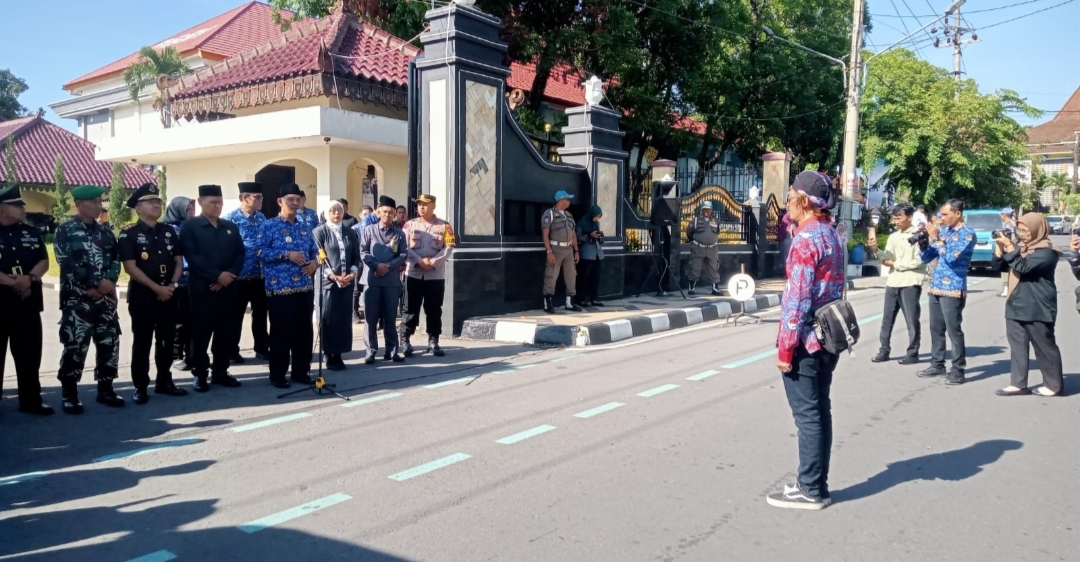 Ratusan Pengurus Dan Anggota PPDI Magetan Hadiri Harlah Ke 13 Di Surabaya