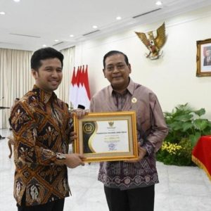 Komisi Informasi Monev 369 Badan Publik, Pemprov Jatim Terima Penghargaan 