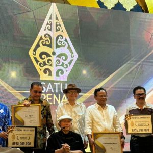Putu Wijaya dan Komaruddin Hidayat Terima Anugerah Satupena Award 